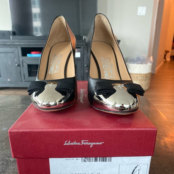 Ferragamo Nina High Heels Size 9 - Picture 4 of 8